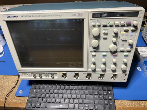 Tektronix oscilloscope dpo - oscilloscope,